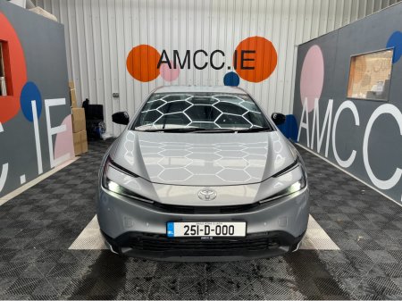 2025 Toyota Prius - thumbnail 6