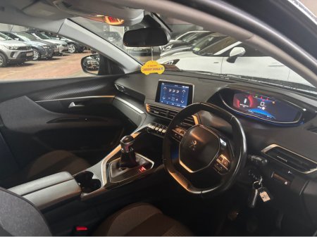 2019 Peugeot 3008 - thumbnail 11