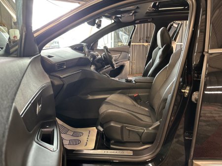 2017 Peugeot 3008 - thumbnail 18