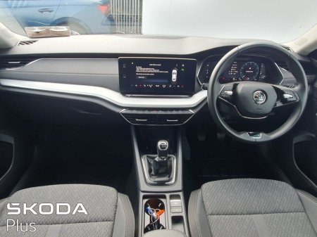 2024 Skoda Octavia - thumbnail 2