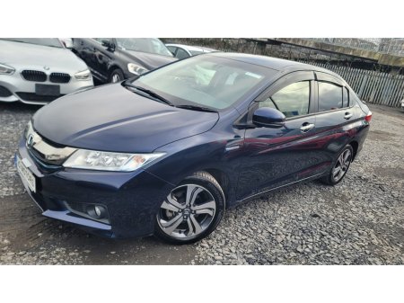 2017 Honda Grace - thumbnail 3