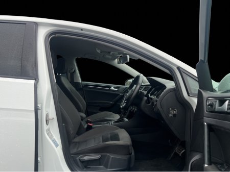 2016 Volkswagen Golf 2016 Volkswagen Golf 1.4 TSI Automatic Highline €16,250 thumbnail