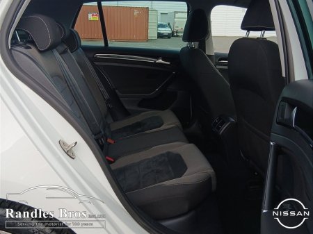 2017 Volkswagen Golf - thumbnail 14