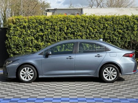 2023 Toyota Corolla - photo 3