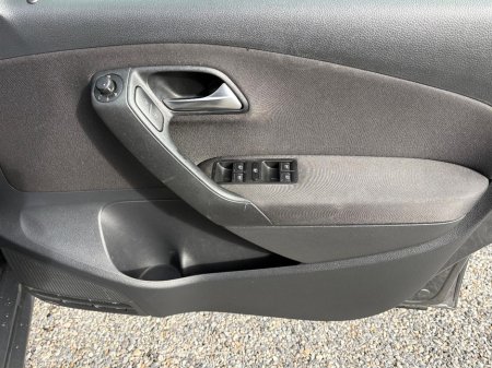 2014 Volkswagen Polo - thumbnail 8