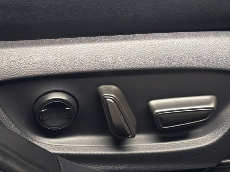 2023 Toyota Prius - thumbnail 20