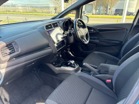 2017 Honda Fit - thumbnail 2