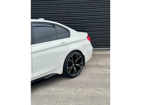 2017 BMW 3 Series - thumbnail 14