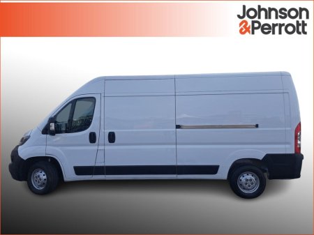 2022 Peugeot Boxer BOXER 335 L3 H2 2.2 HDI Diesel €20,325 thumbnail