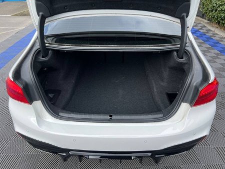 2017 BMW 5 Series - thumbnail 13