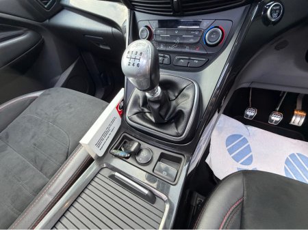 2019 Ford Kuga 1.5 120PS 4DR ST-LINE SUNROOF TOP SPEC €20,995 thumbnail