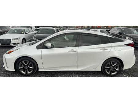 2021 Toyota Prius - view 4