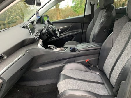 2018 Peugeot 5008 ALLURE 1.6 BLUE HDI 120 4 AUTOMATIC €17,995 thumbnail