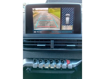 2019 Peugeot 3008 ALLURE 1.2 130 6.2 4DR €16,950 thumbnail