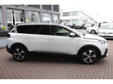 2018 Peugeot 5008 - thumbnail 3