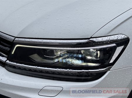 2018 Volkswagen Tiguan 4 MOTION R-LINE , DSG // IMMACULATE €29,950 thumbnail