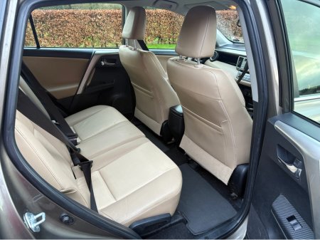 2015 Toyota Rav4 2.0 D-4D SOL 4WD 4DR €15,950 thumbnail