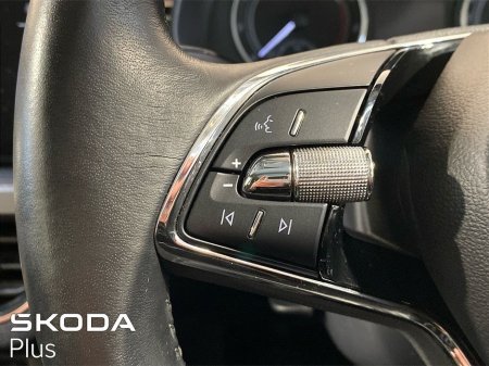 2023 Skoda Kamiq Style 1.0TSI 110bhp *Black Pack* €25,950 thumbnail