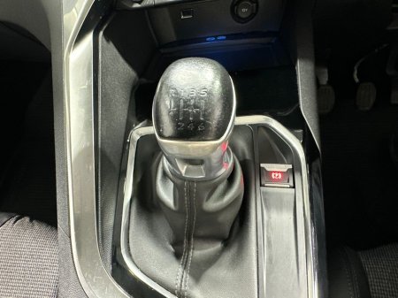 2020 Peugeot 3008 Allure 1.2 Petrol 130 BHP €21,400 thumbnail