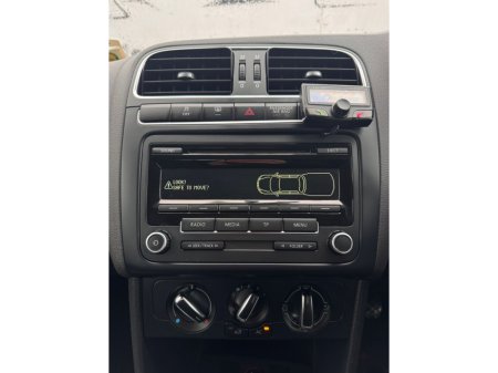 2013 Volkswagen Polo CL 1.2 MANUAL 5SPEED 70HP 5DR €8,750 thumbnail