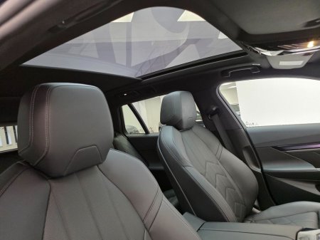 2025 BMW 5 Series - thumbnail 14