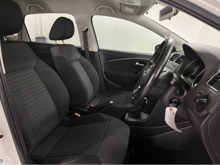 2014 Volkswagen Polo - thumbnail 32