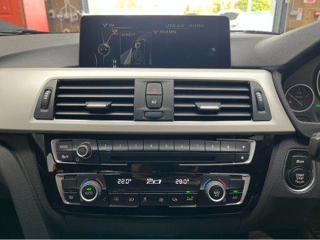 2015 BMW 1 Series - thumbnail 17