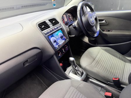 2013 Volkswagen Polo - thumbnail 17