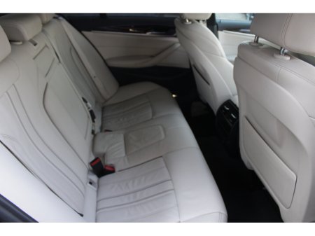 2019 BMW 5 Series - thumbnail 17