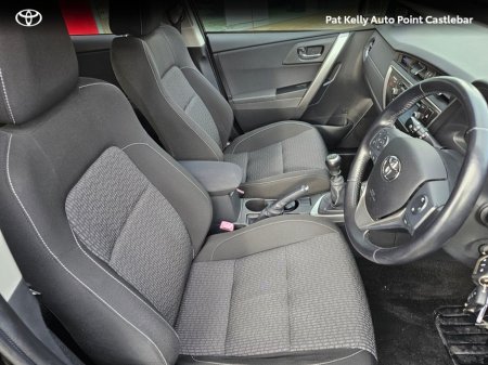 2015 Toyota Auris 1.33 5DR SOL 4DR €13,950 thumbnail