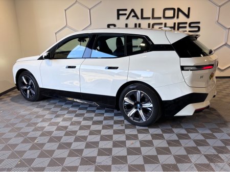 2023 BMW iX XDRIVE40 M SPORT 76KwH BATTERY // HIGH SPEC €49,950