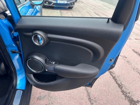 2015 MINI One - thumbnail 22
