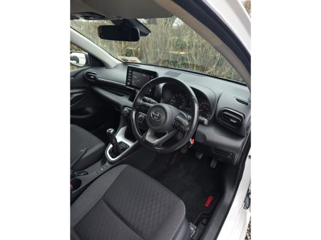 2022 Toyota Yaris - thumbnail 9