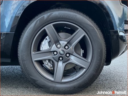 2025 Land Rover Defender 110 2.0 Si4 PHEV 300 PS S Campaign (Remainder of 5 year Manufacturer Warranty) €98,900 thumbnail