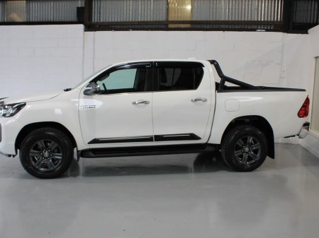 2024 Toyota Hilux - thumbnail 4