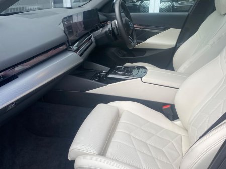 2025 BMW 5 Series Touring 530e M-Sport Auto (PHEV) €63,900 thumbnail