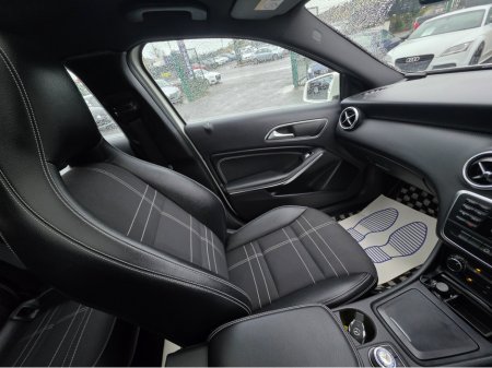 2015 Mercedes-Benz A Class A180  SUNFOOF PANO ROOF - HALF LEATHER HEATED SEATS - REV CAMERA - HI SPEC / SYSTEM LOW ROAD TAX BAND / SIMI DEALER €16,450 thumbnail