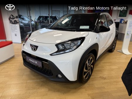 2025 Toyota Aygo X DESIGN (WHITE) * SHOWROOM PRE REG MODEL* NO MILEAGE * €22,950