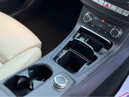 2016 Mercedes-Benz B Class LOW KMS AUTO TOP SPEC €14,950 thumbnail