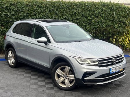 2022 Volkswagen Tiguan ELEGANCE 1.4 TSI PHEV // OPENING PAN ROOF // VERY LOW MILEAGE // HEATED SEATS // POWERED BOOT LID