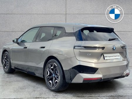 2023 BMW iX xDrive40 M Sport Edition €46,995 thumbnail