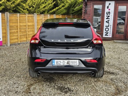 2016 Volvo V40 - thumbnail 11