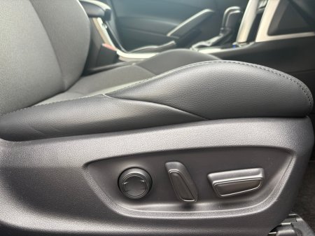 2023 Toyota Corolla Cross - thumbnail 9