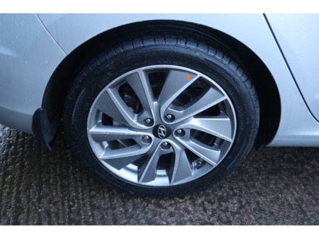 2018 Hyundai i30 FASTBACK 5DR Low Mileage Huge Spec! €14,495 thumbnail