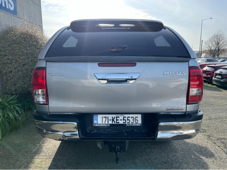 2017 Toyota Hilux - thumbnail 7