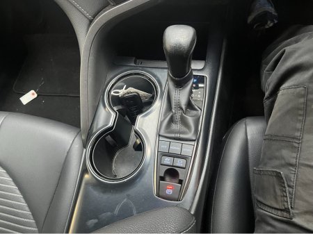 2020 Toyota Camry €26950! 2020 TOYOTA CAMRY 2.5L HYBRID / 79K KMS / REVERSE CAMERA, ADAPTIVE CRUISE CONTROL & MORE €26,950 thumbnail