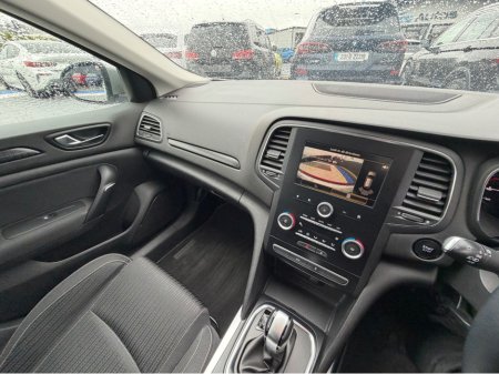 2018 Renault Megane - thumbnail 25