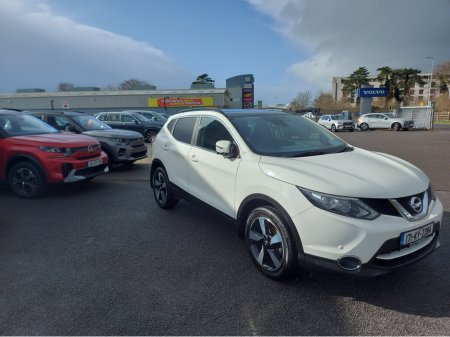 2017 Nissan Qashqai - thumbnail 3