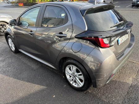 2023 Toyota Yaris - thumbnail 10