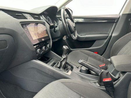 2017 Skoda Octavia - thumbnail 12